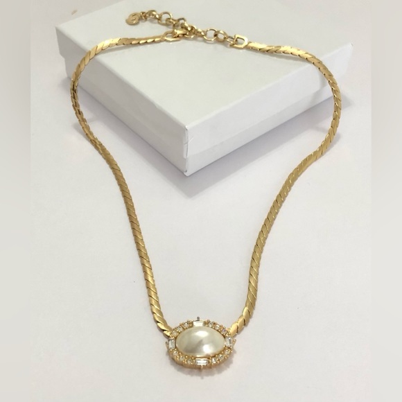 Vintage Christian Dior Faux Pearl + Crystal Necklace CD Chain Signed Adjustable - Picture 5 of 9